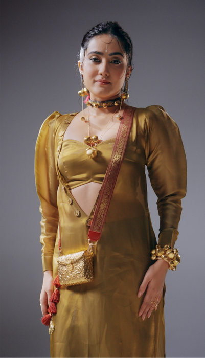 Zari-lal - Sling