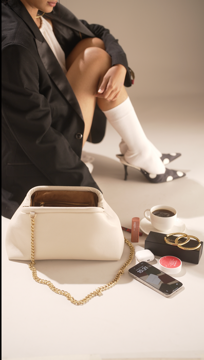 Westoria White Grained Clutch/Sling Bag