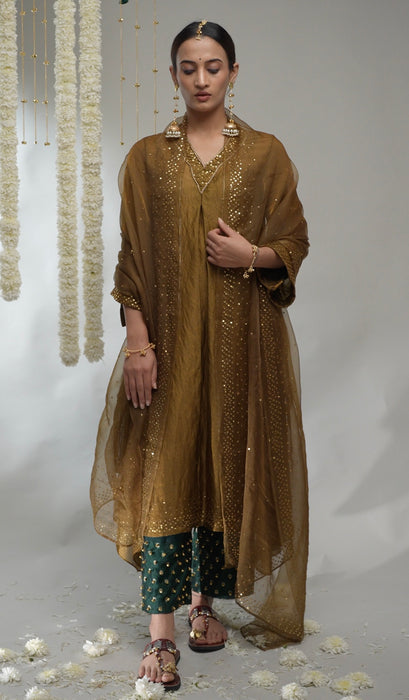 Raj Kanwar - Kurta Set