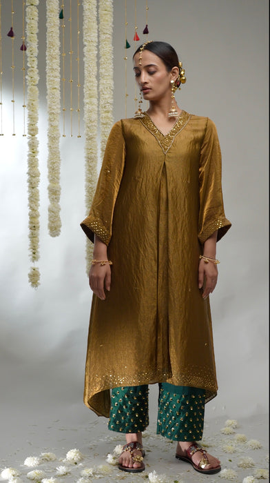 Raj Kanwar - Kurta Set