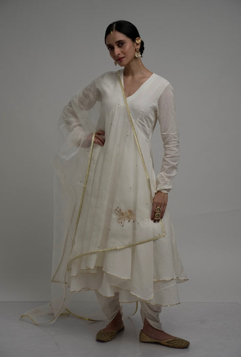 Nandi Dupatta - White