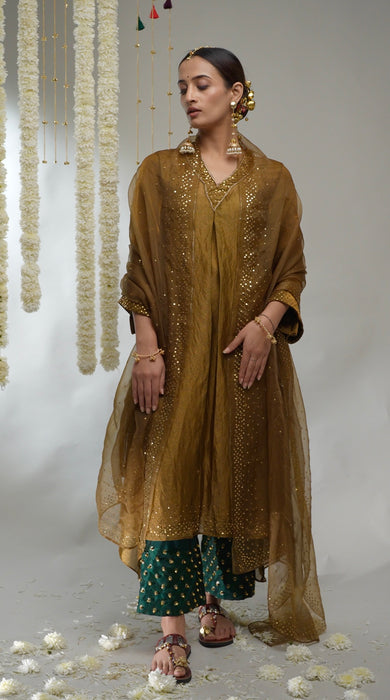 Raj Kanwar - Kurta Set