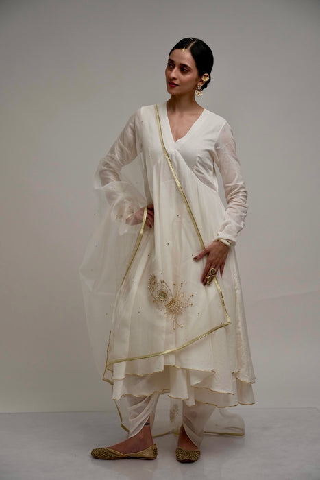 Hand Dupatta - White