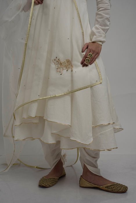 White Nandi - Kurta Set